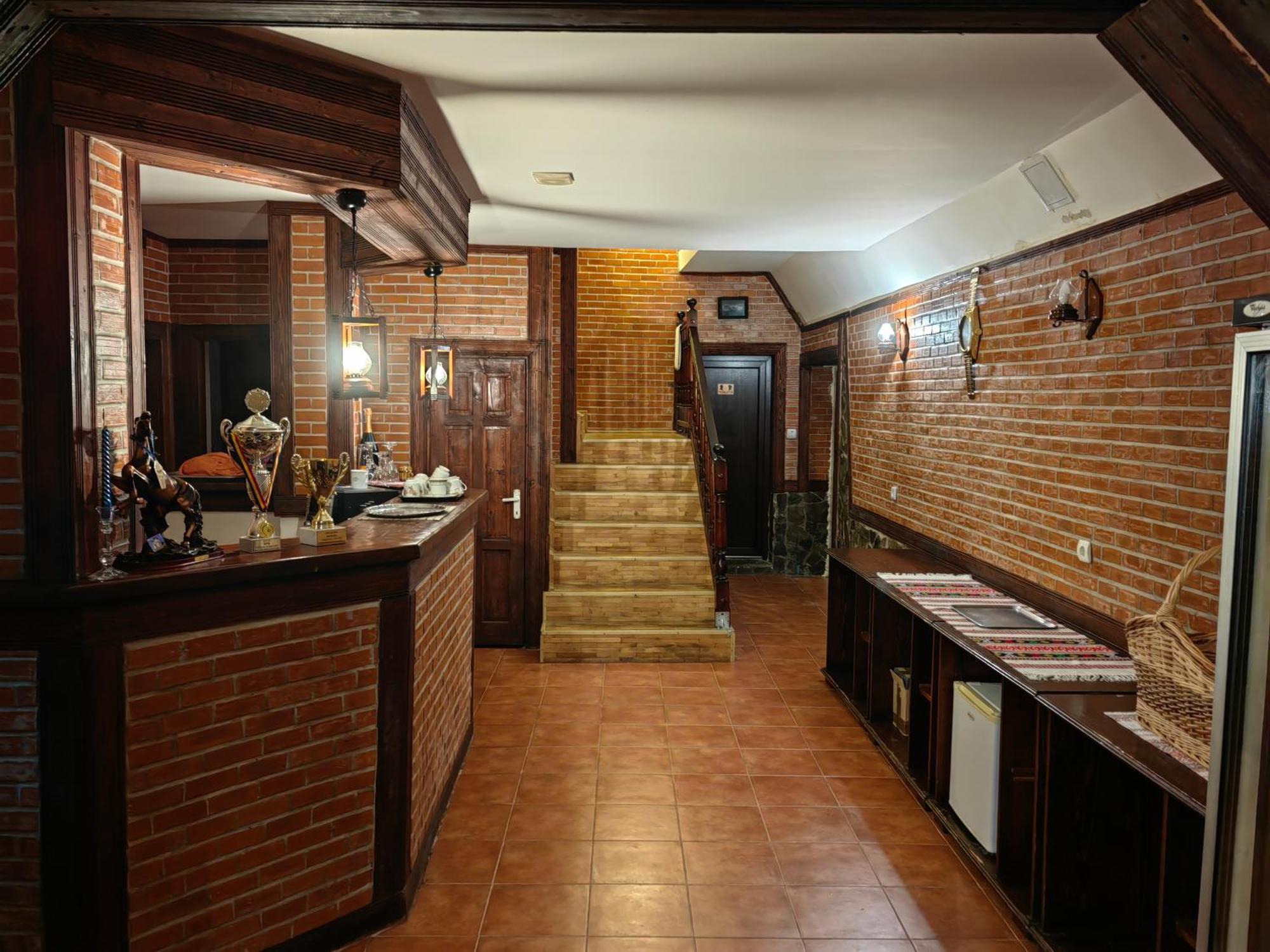 Pensiunea Millenium Sibiu With Parking - Motorcycle Friendly Travel Routes Εξωτερικό φωτογραφία